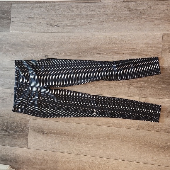 UnderArmour Leggings - Picture 1 of 7
